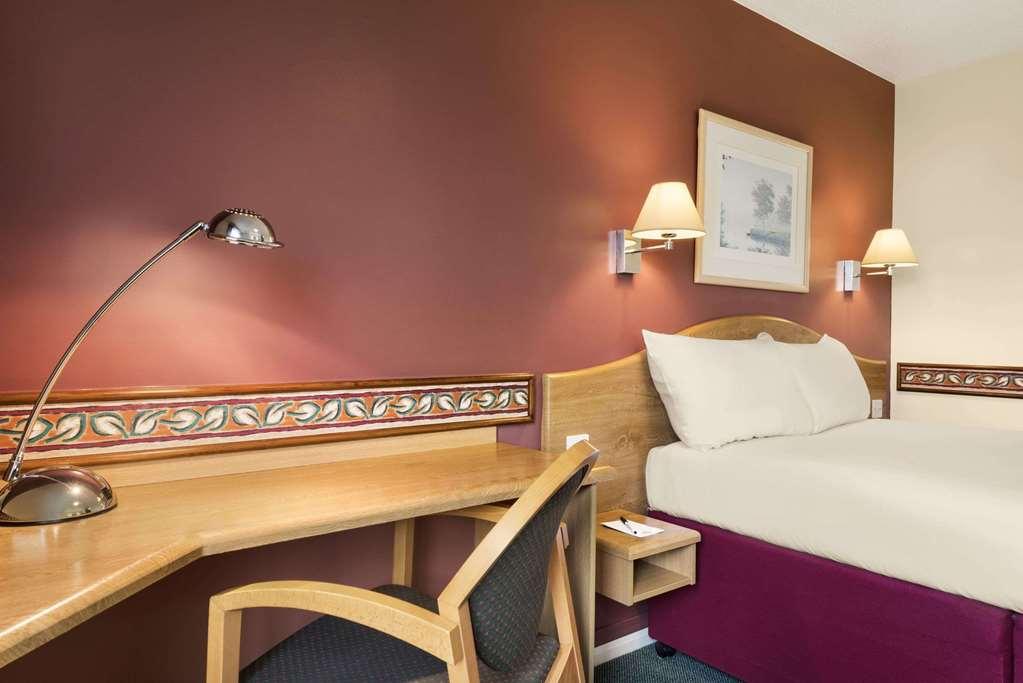 Days Inn Michaelwood M5 Falfield Værelse billede