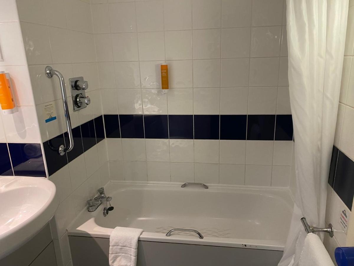 Days Inn Michaelwood M5 Falfield Eksteriør billede